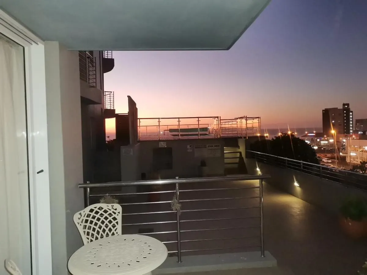 Apartment 104 Horizon Bay Bloubergstrand South Africa