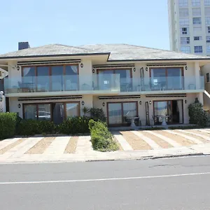 Couette-café Mt Bijoux Preferred, Bloubergstrand